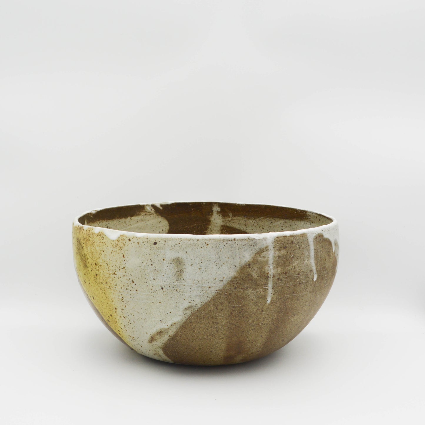 B002 - Stoneware Large Bowl